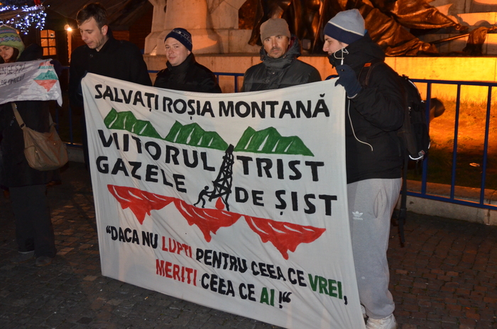 Manifestaţii la Cluj în sprijinul ţăranilor de la Pungeşti, 2 decembrie 2013 (Epoch Times România)