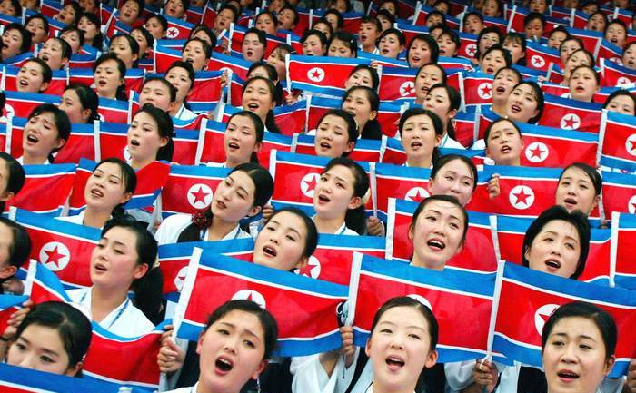 Cântând ode preaiubitului conducător, Coreea de Nord