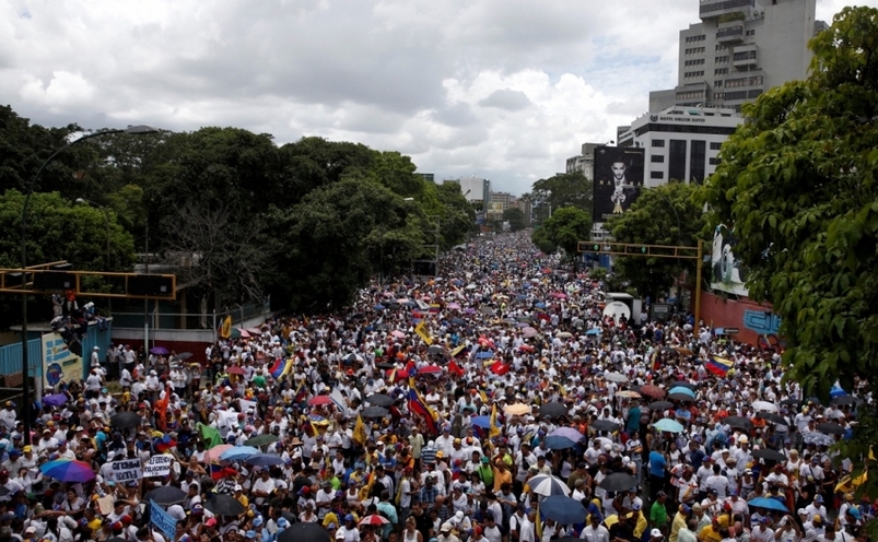 Phe đối lập ở Venezuela biểu tình phản đối Tổng thống Venezuela Nicolas Maduro ở Caracas, ngày 1 tháng 9, 2016. (Ảnh chụp màn hình)